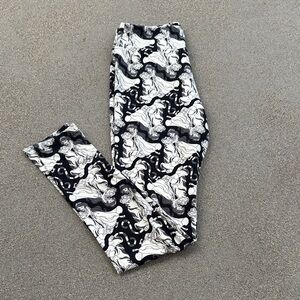 NWOT Disney LuLaRoe Jasmine Leggings - Sz OS